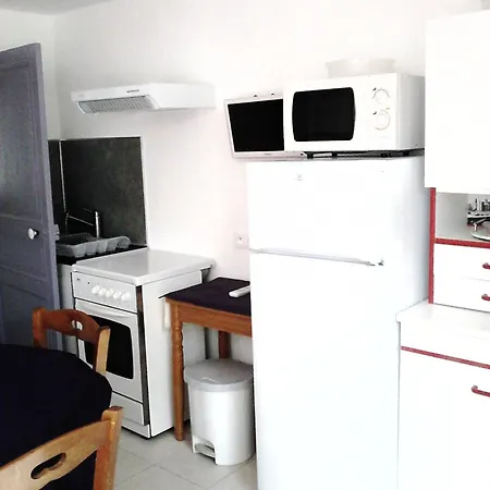 La Maison Jaune Proche Et Marche Avec Wifi Apartment