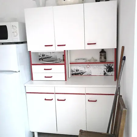 דירה La Maison Jaune Proche Et Marche Avec Wifi פורנישי